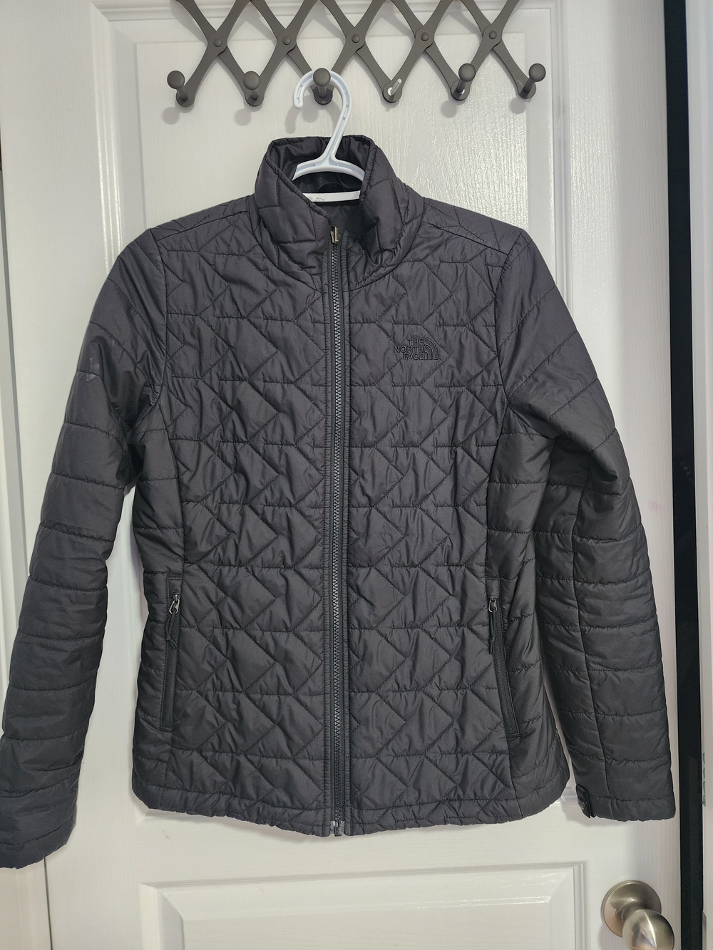 GUC The North Face Women's Black Quilted Insulated Jacket
